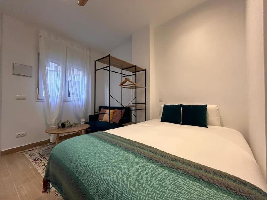 Ideal Studio In Cuatro Caminos - Guipuzcoa Мадрид Экстерьер фото